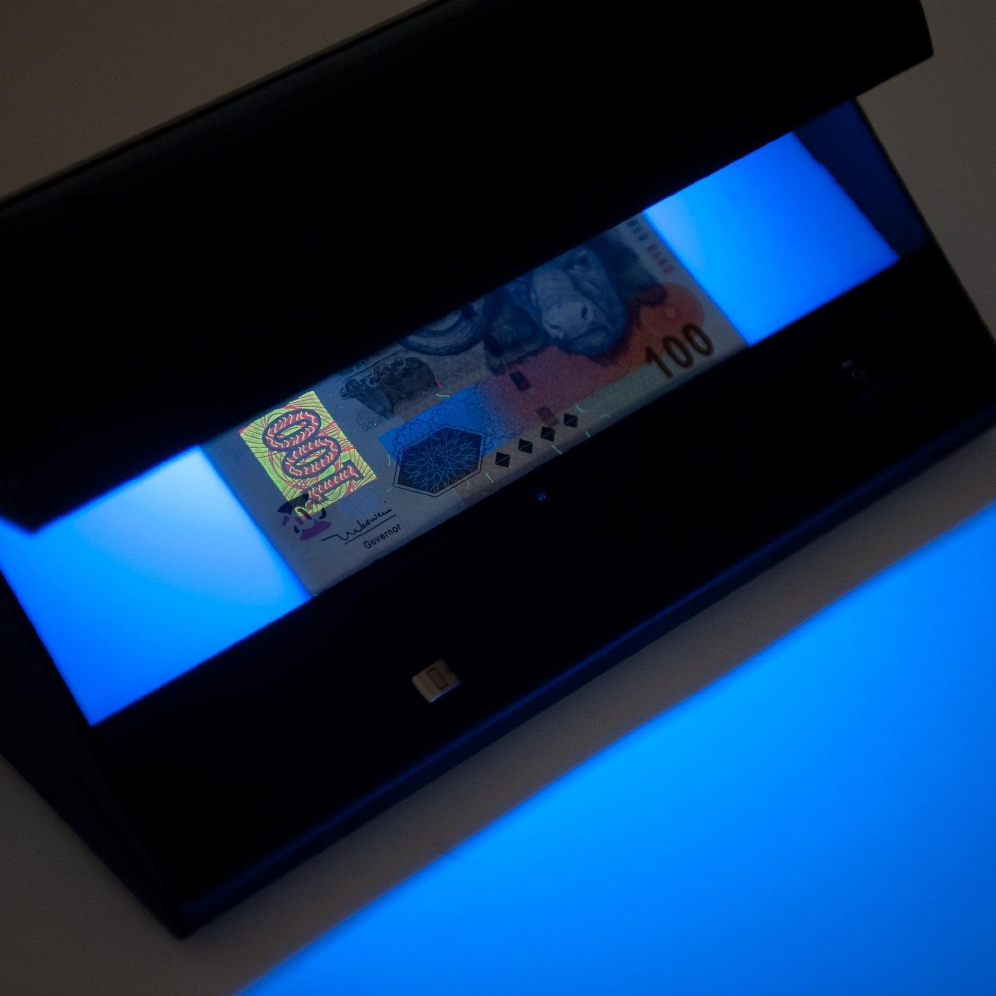 Counterfeit Money Detector - Avansa MaxDetect 190