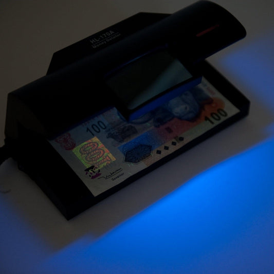 Counterfeit Money Detector - Avansa CompactDetect 170